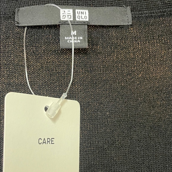 Uniqlo Black Women's Cardigan Sweater - Picture 4 of 6
